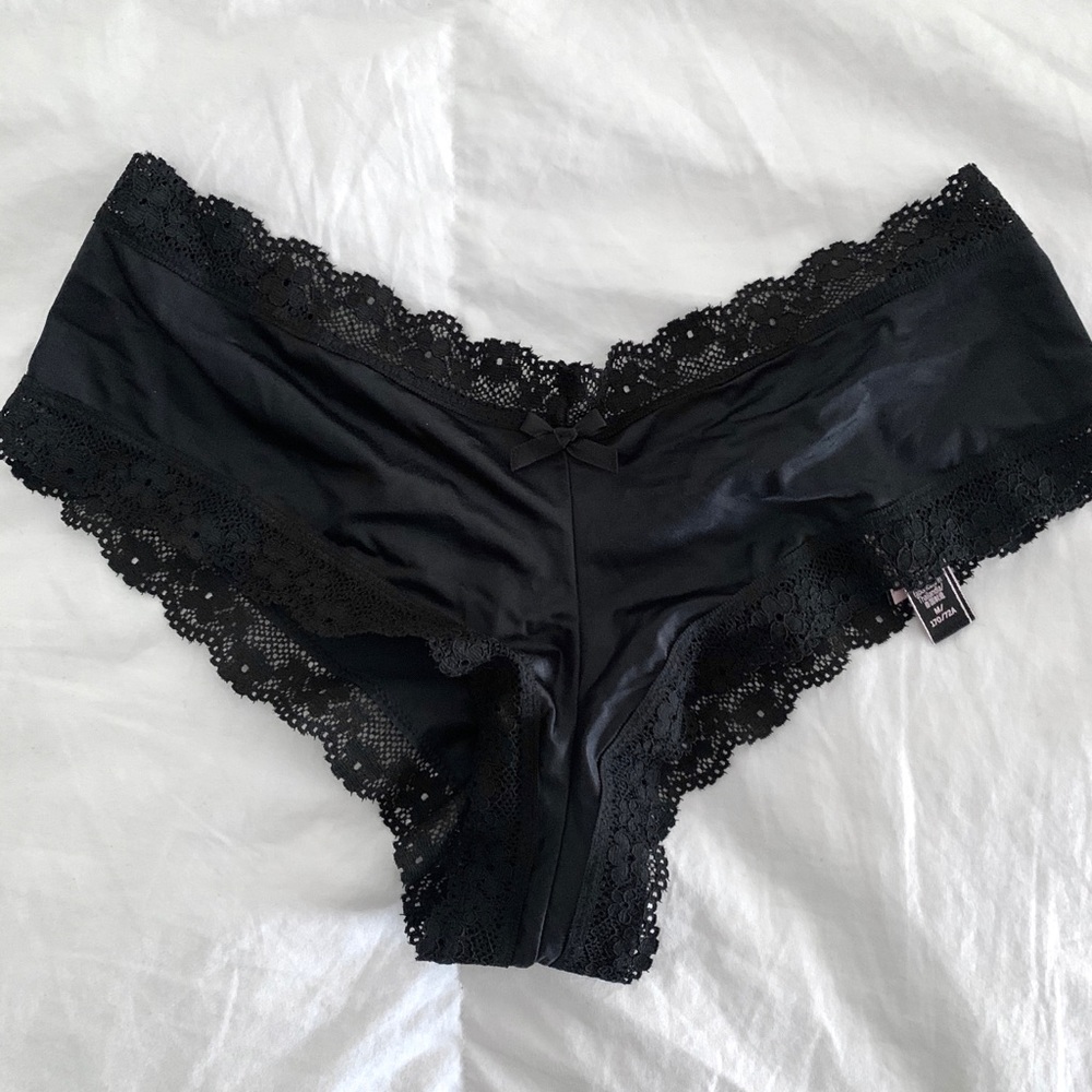 NWT! Victoria Secret Sexy cheeky underwear